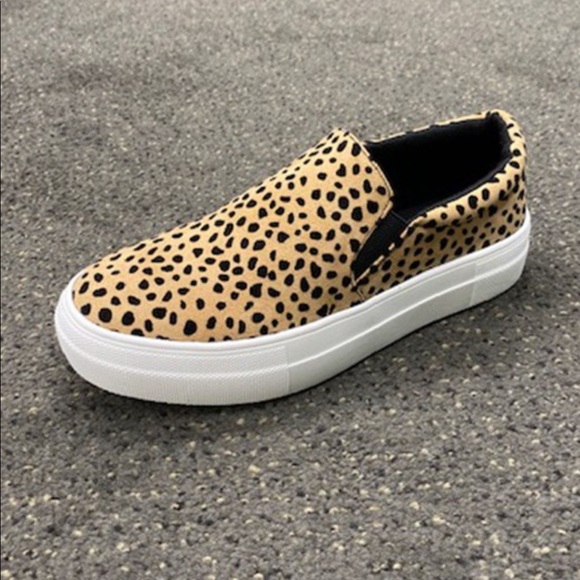✨LAST ONE✨ONE DAY SALE✨Leopard slip on sneakers - Picture 3 of 3